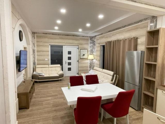 Villa Luce mit Pool Makarska Extérieur photo