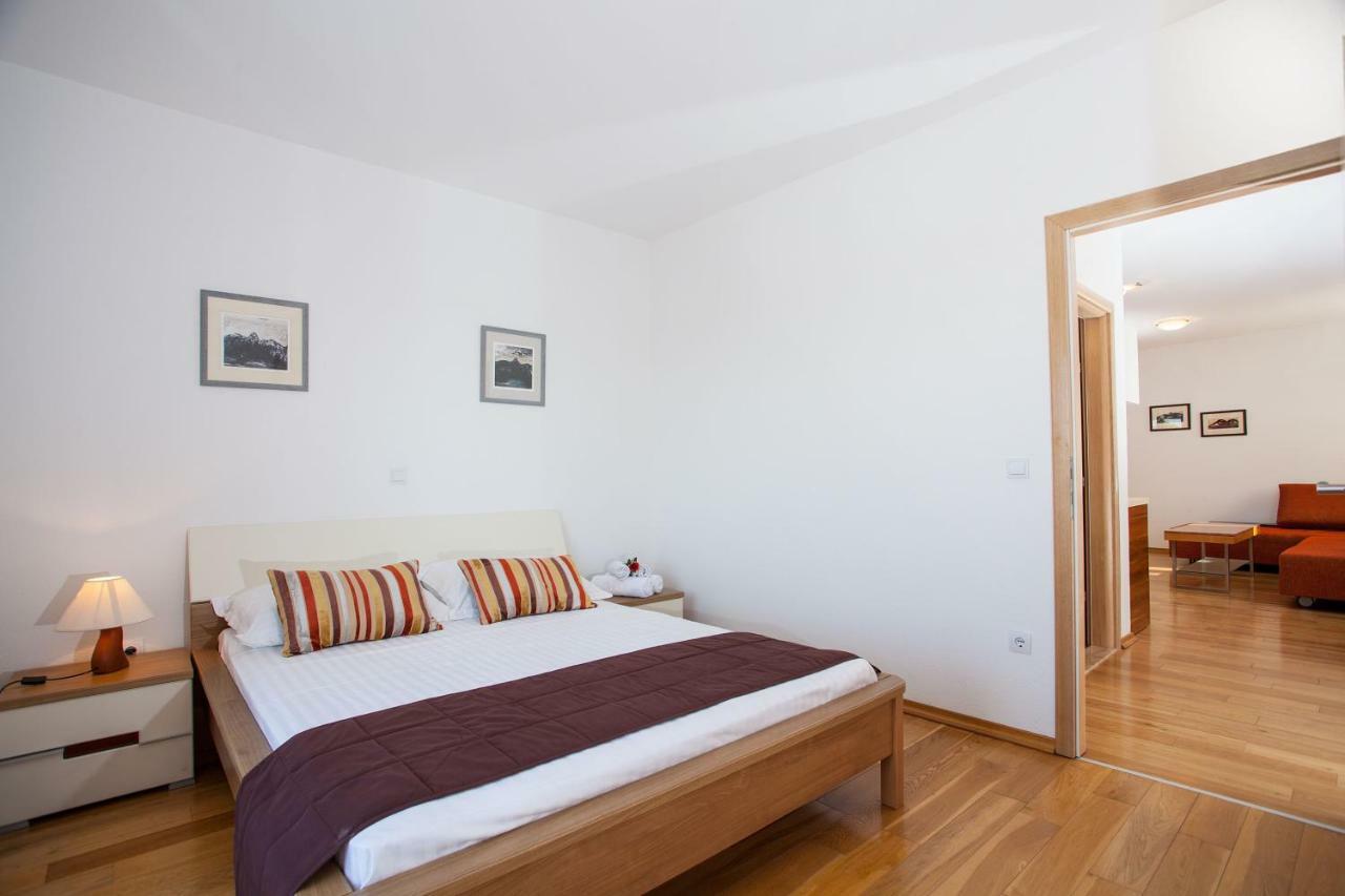 Villa Luce mit Pool Makarska Extérieur photo