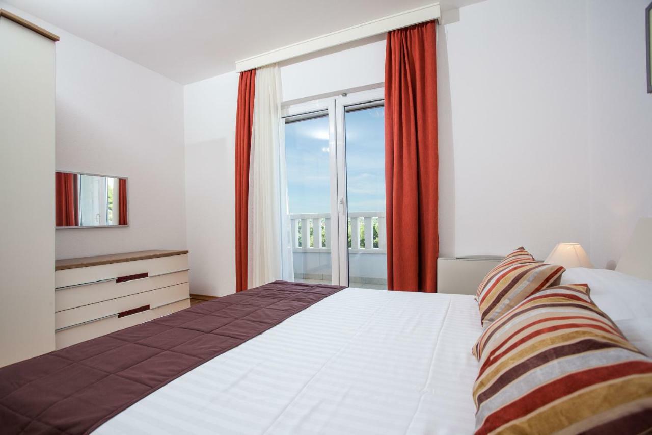 Villa Luce mit Pool Makarska Extérieur photo