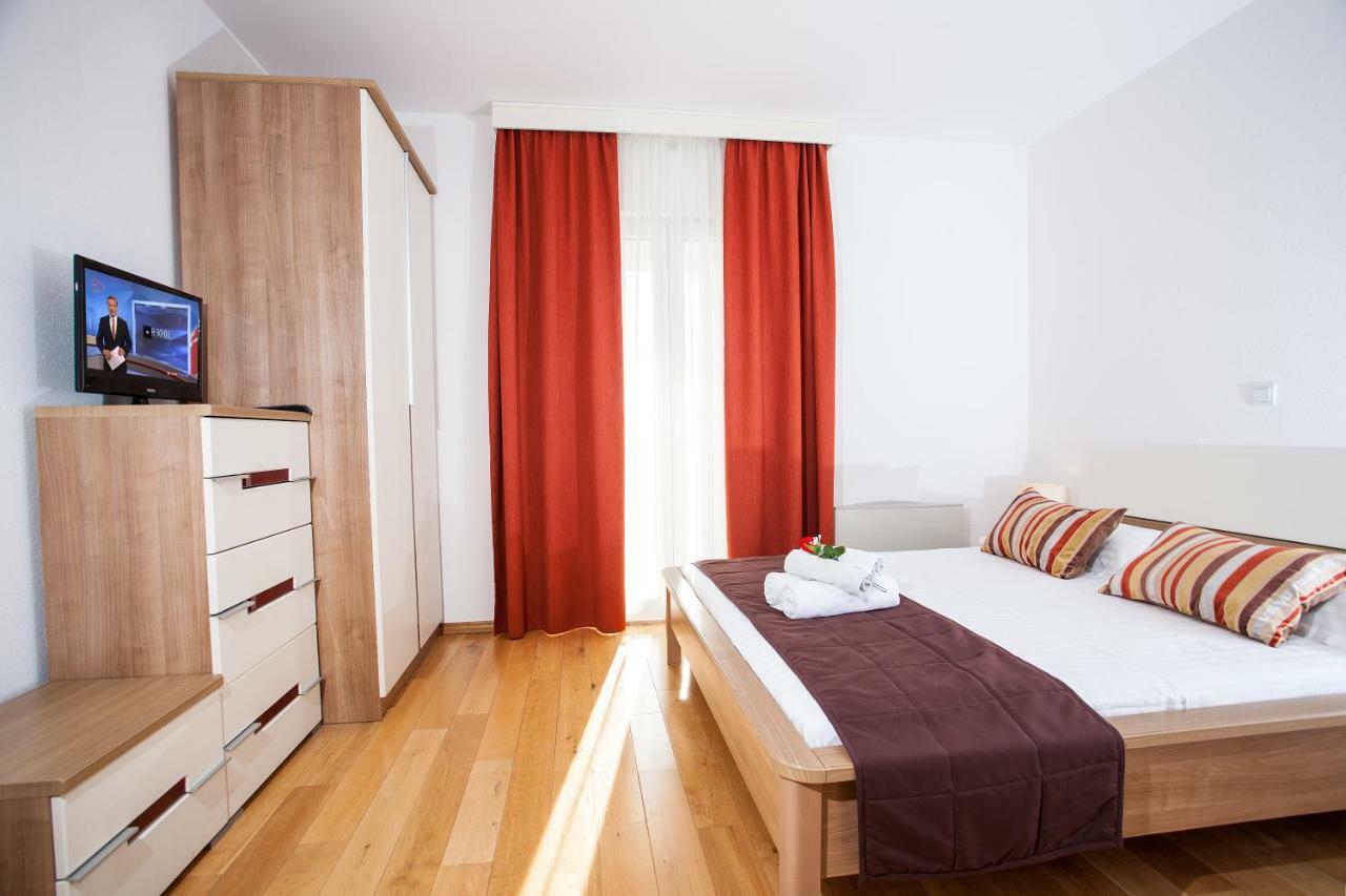 Villa Luce mit Pool Makarska Extérieur photo